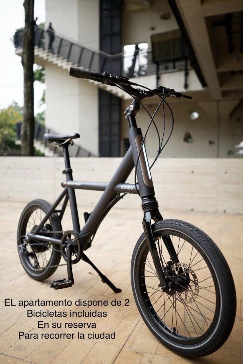 マラガNuestra Casita De Marmoles Parking Incluido 2 Bicis Gratisアパートメント エクステリア 写真